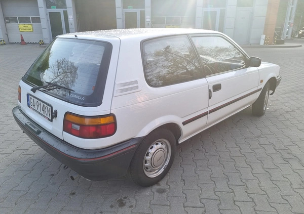 Toyota Corolla cena 24900 przebieg: 80000, rok produkcji 1991 z Gdynia małe 497